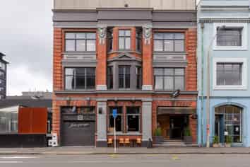 Affordable Immaculate Investment - Courtenay Area
