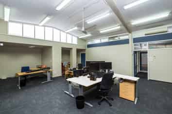 Spacious high quality professional offices