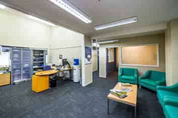 Spacious high quality professional offices