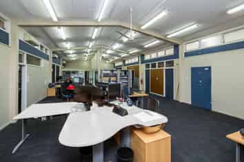 Spacious high quality professional offices