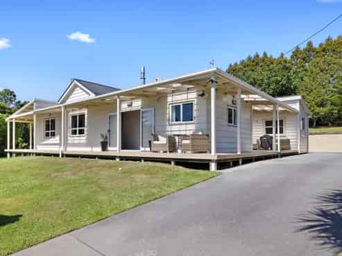 443 Albert Road, Korito