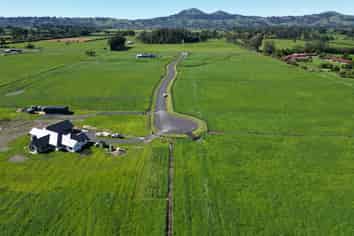  Wychwood Lane (off School Road South), North Taieri