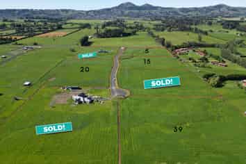  Wychwood Lane (off School Road South), North Taieri