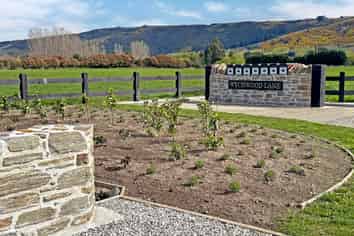  Wychwood Lane (off School Road South), North Taieri