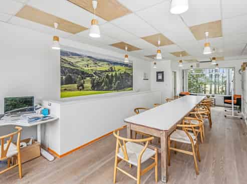 Unique office for investment or occupation