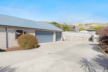 99 Bing Lucas Drive, Tawa