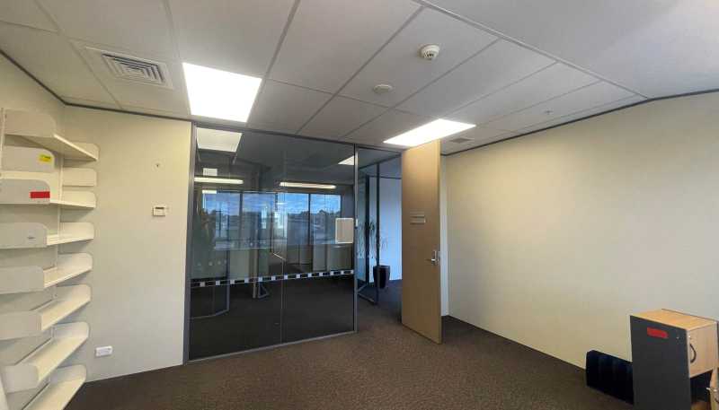 80 Central Park Drive, Henderson