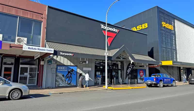 282 Barton Street, Hamilton Central