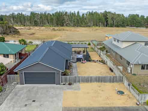 7 Sandown Avenue, Himatangi Beach