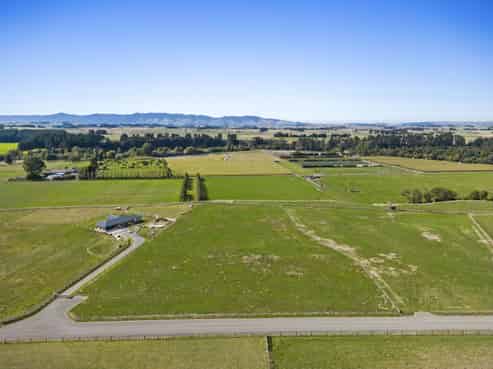 55 Tiniwhetu Lane, Cheltenham