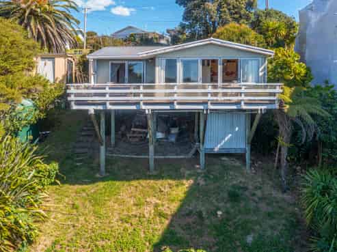 4 McIntosh Road, Oneroa