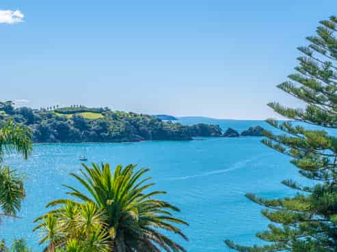 4 McIntosh Road, Oneroa