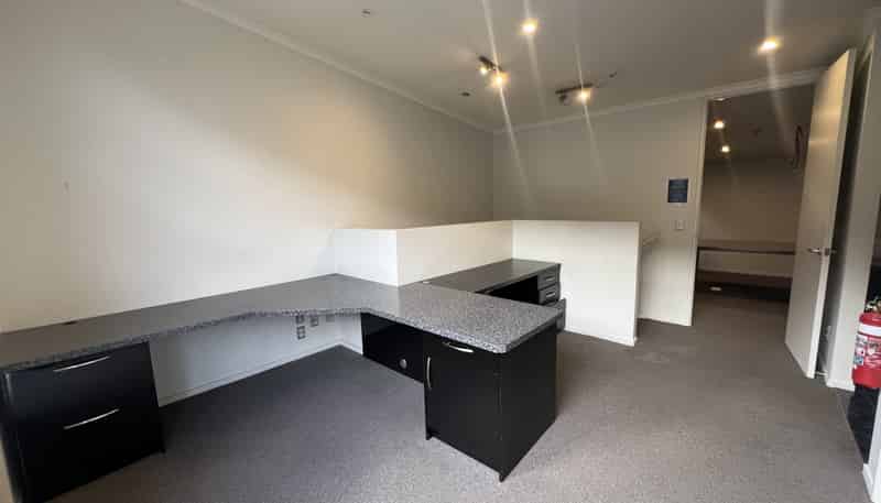 2B/16 Centennial Highway, Ngauranga