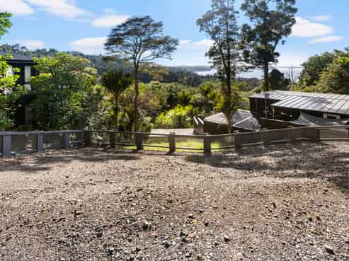 70 Otitori Bay Road, Titirangi