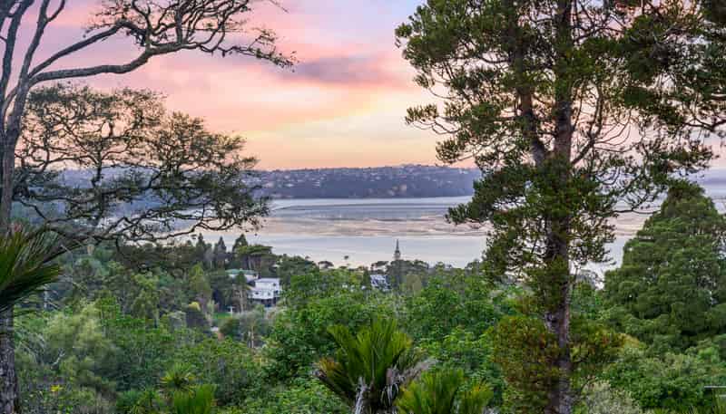 70 Otitori Bay Road, Titirangi