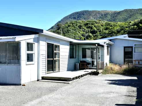PRIME INDUSTRIAL LEASE