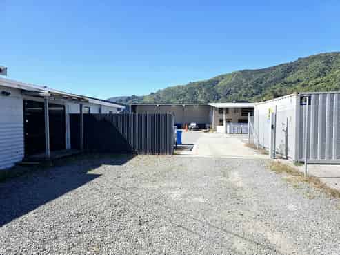 PRIME INDUSTRIAL LEASE