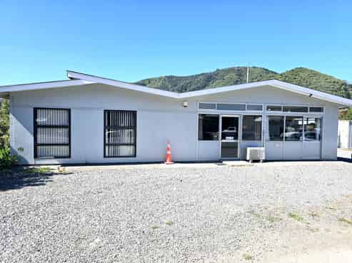 PRIME INDUSTRIAL LEASE