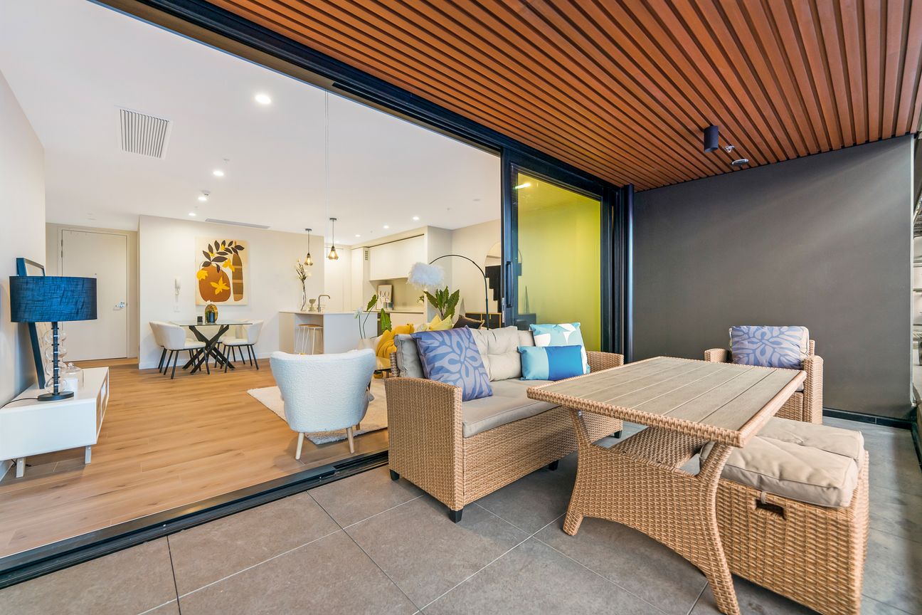 Boutique Luxury - Final Opportunity! - Vista 2