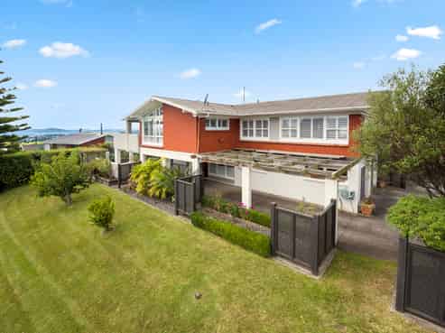 25 Kerswell Terrace, Tihiotonga