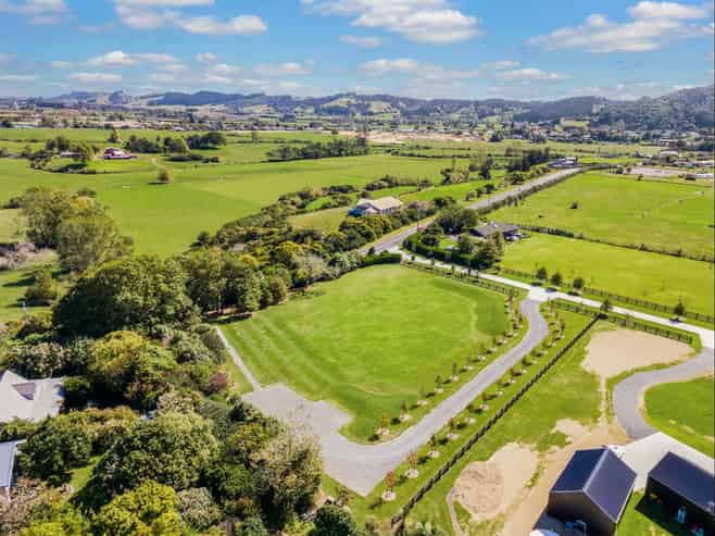 1 Rossbern Lane, Clevedon