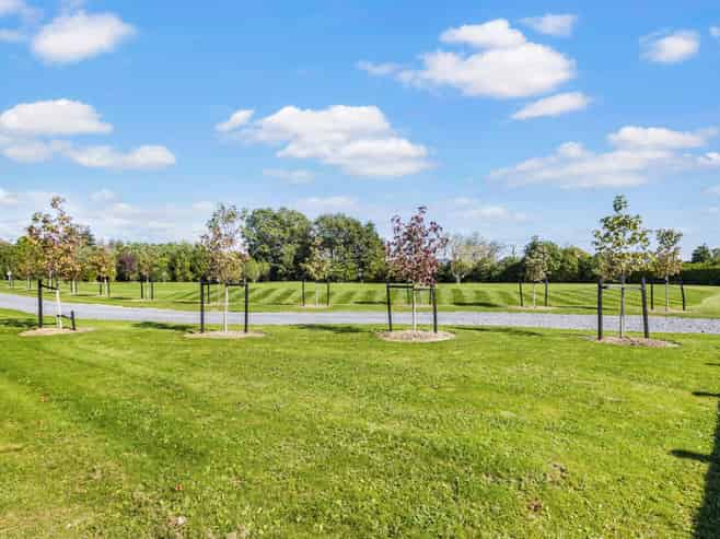 1 Rossbern Lane, Clevedon