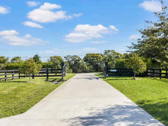 1 Rossbern Lane, Clevedon