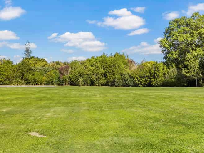 1 Rossbern Lane, Clevedon