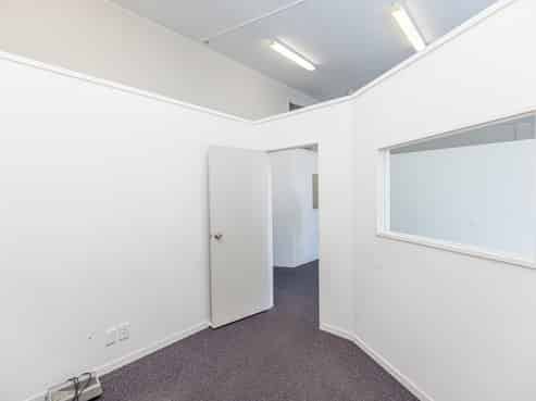 Prime opportunity on Victoria Avenue