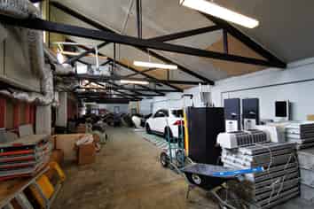 Northcote 240sqm workshop for lease