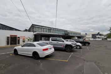 Northcote 240sqm workshop for lease