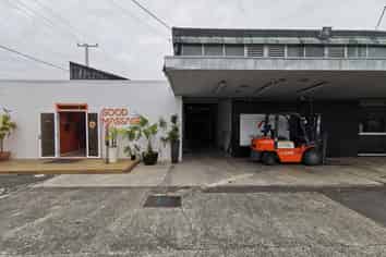 Northcote 240sqm workshop for lease