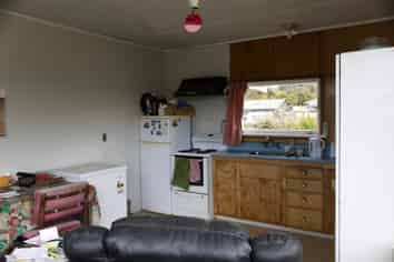 25 -23 Gorge Road, Clinton