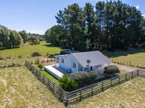 103A Waikawa Beach Road, Manakau