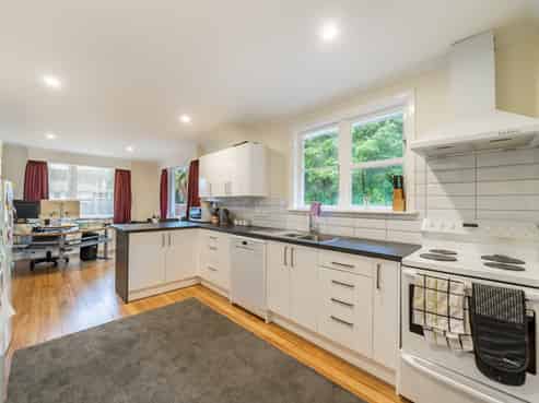 684 Main Road North, Te Marua