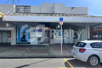 Prime Road Frontage Retail/Office | Papakura