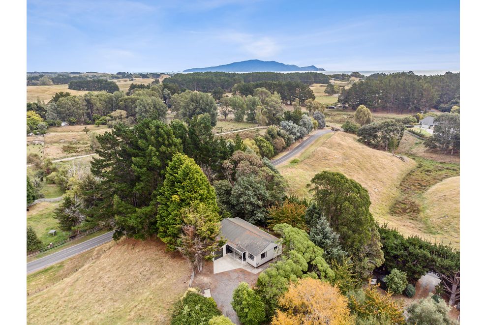 6 Derham Road, Te Horo, Kapiti Coast For Sale realestate.co.nz