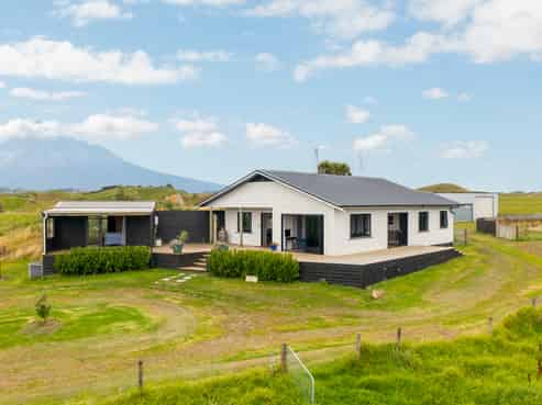 6190 South Road, Rahotu