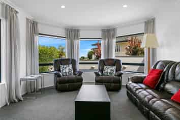 2/94 Harvey Street, Waipahihi