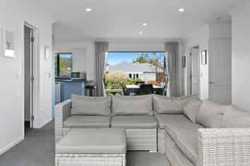 2/94 Harvey Street, Waipahihi