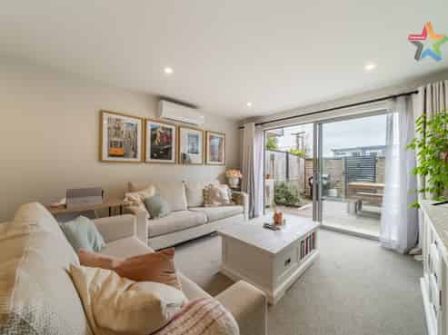 23B Barber Grove, Moera
