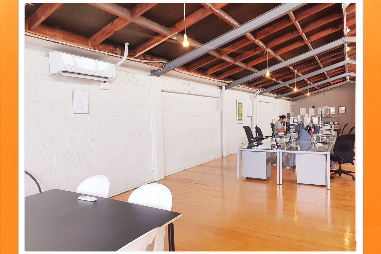 Character Office Showroom - Vaade 6