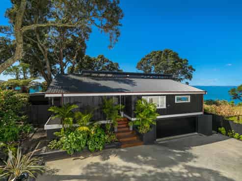 66a Cliff Road, Torbay