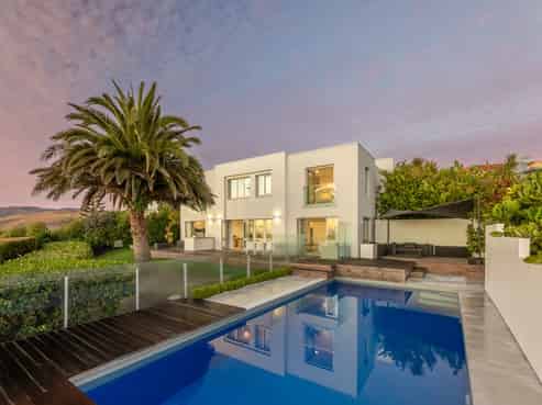 9 Peninsula View, Scarborough