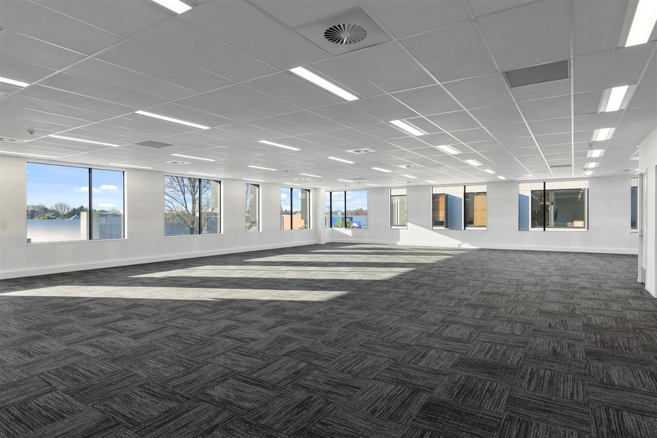 High-Profile Blank Slate on Riccarton Road - Aanzicht 3