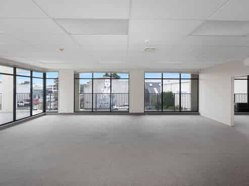 Affordable Walk-In/Sydenham