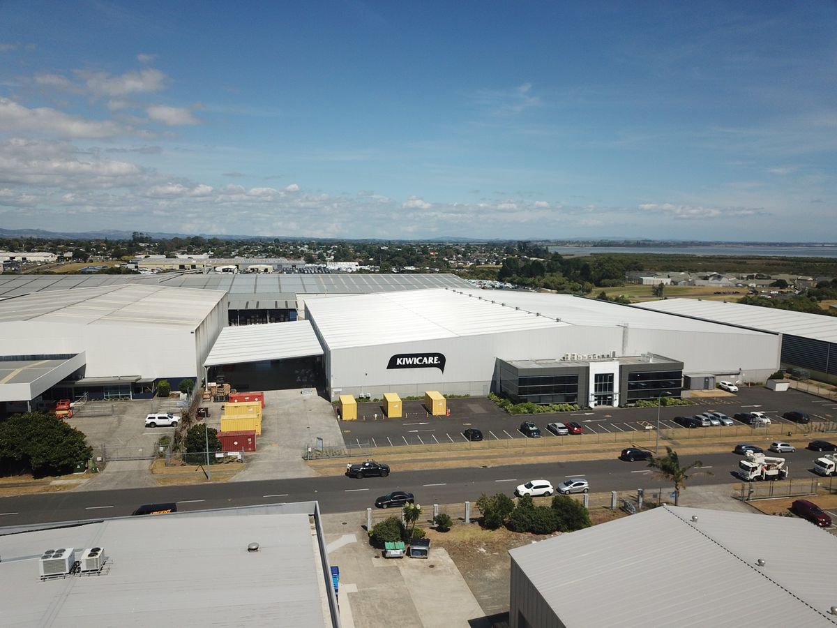 Flexible warehouse facility