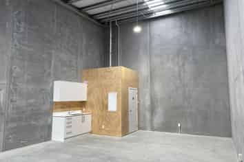 Richmond warehouse or storage available short term