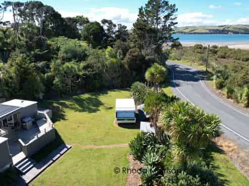 76 Komiti Road, Tinopai