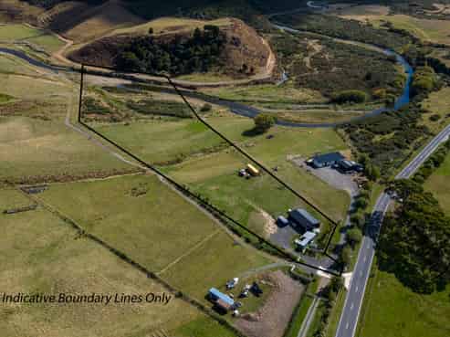 904B Coast Road, Pencarrow Head